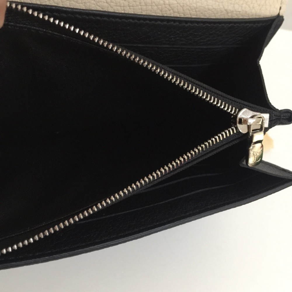 Louis Vuitton LockMe II with K.K Initial - Picture 8 of 8